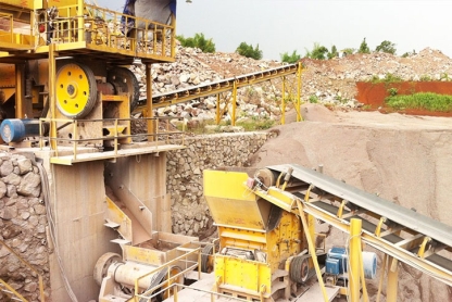 Complete Crushing Production Line Equipment for Decomposed Rock with an Hourly Capacity of 200 Tons