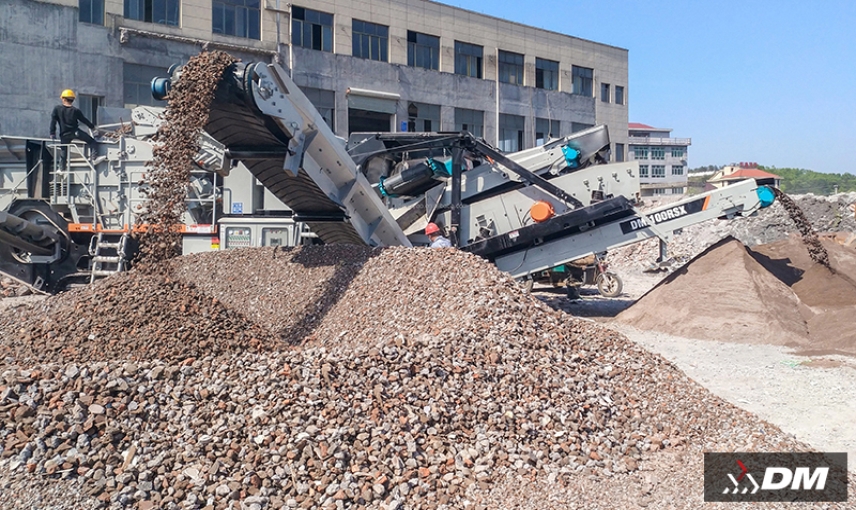 Which is better mobile crusher or stationary crusher?